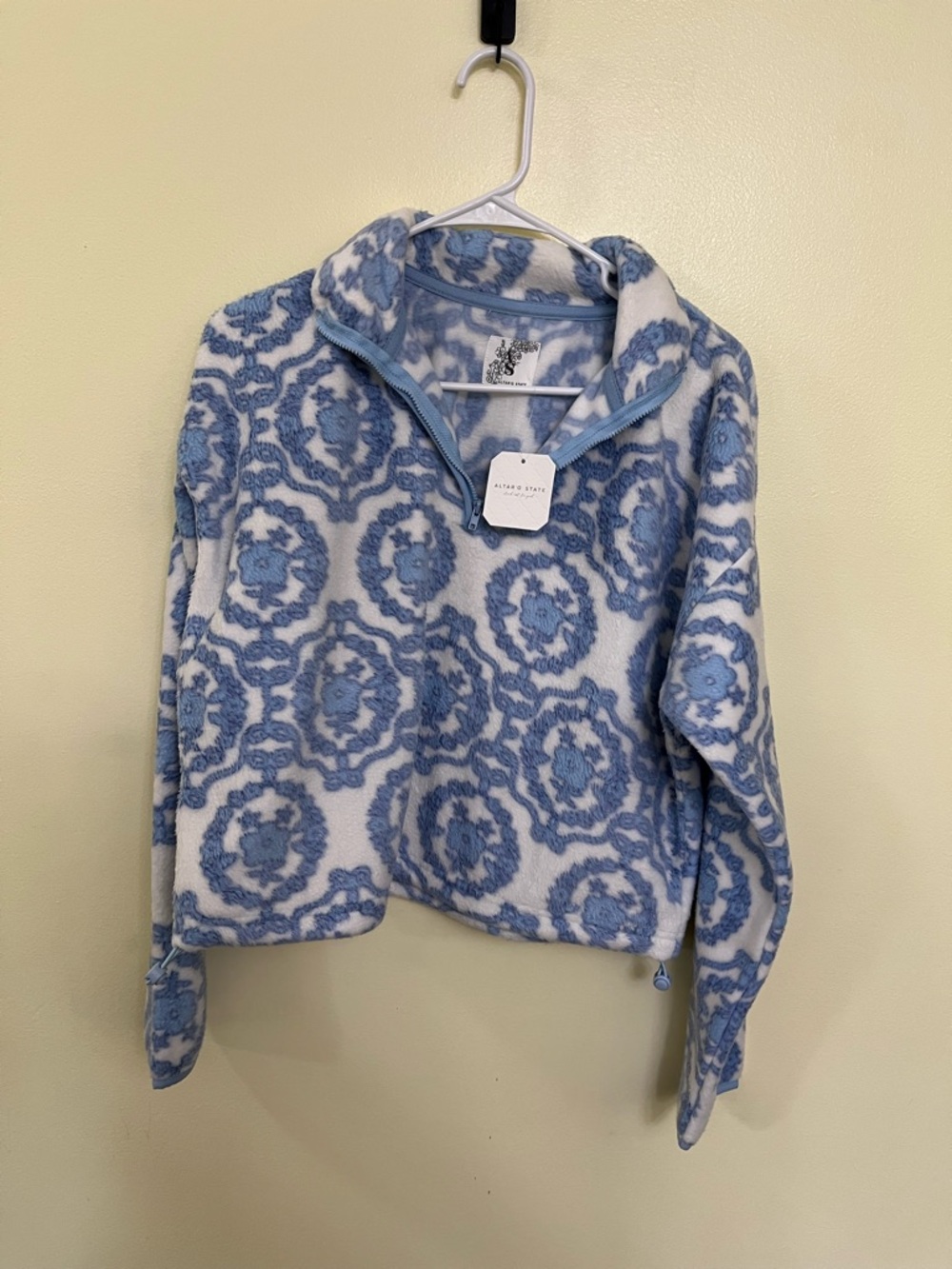 NEW Altar’d State Blue Patterned Jacket Size Small NWT - Picture 2 of 4